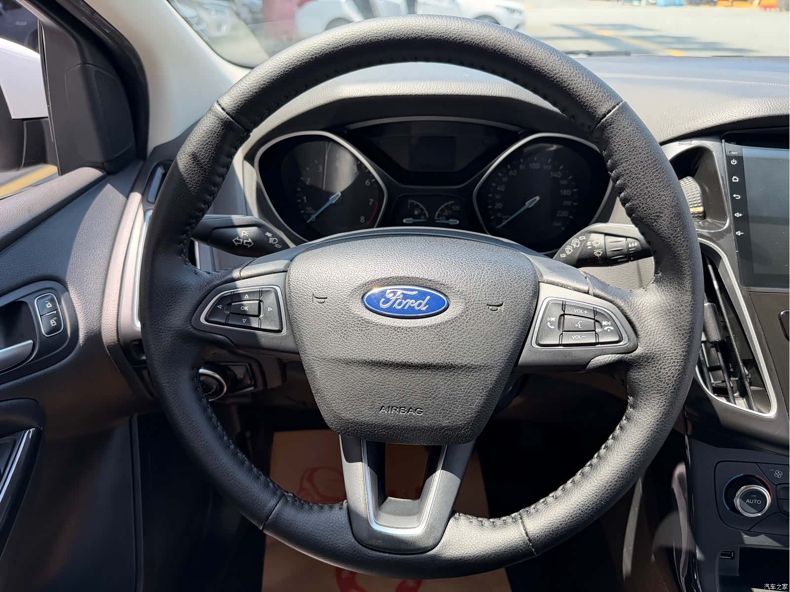 Ford Focus, 2015 25
