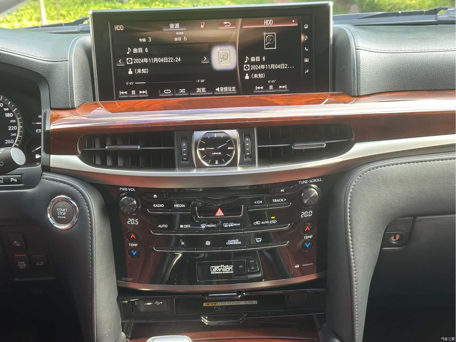 Lexus LX, 2016 8