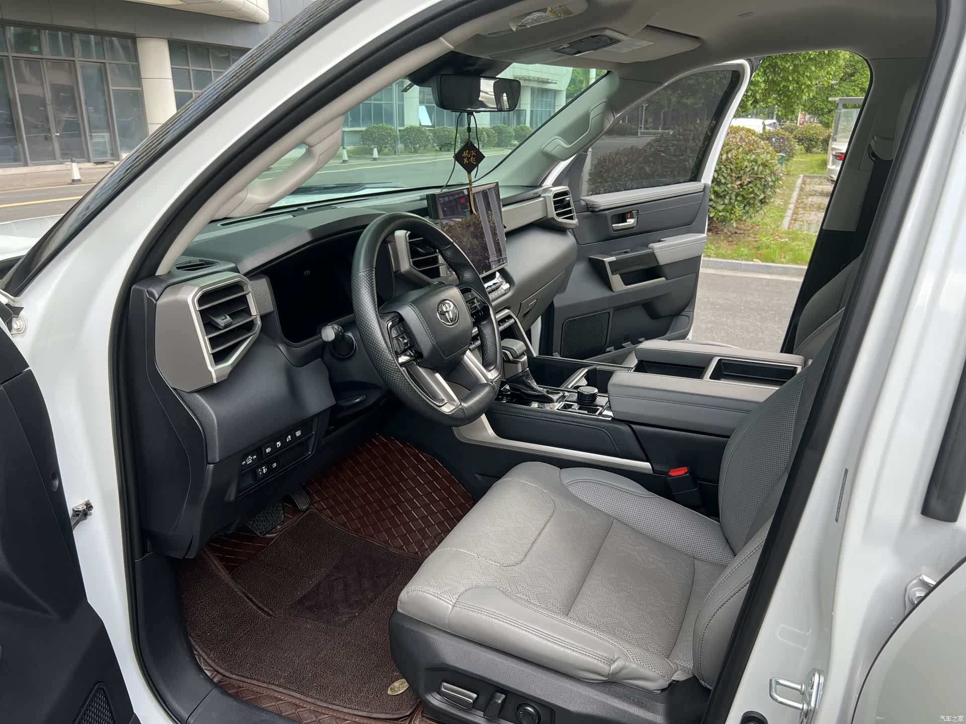 Toyota Tundra, 2023 9