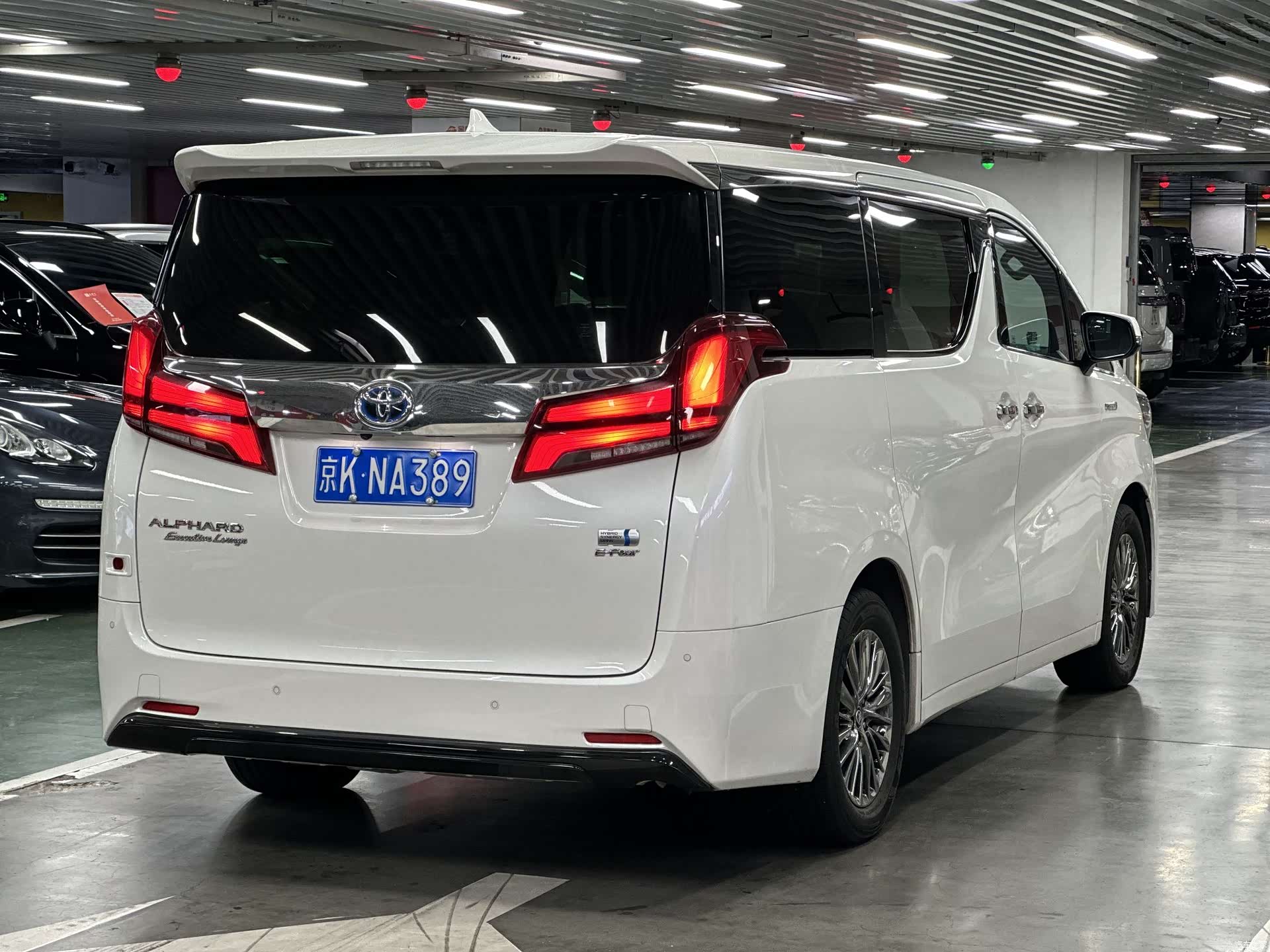Toyota Alphard, 2021 4