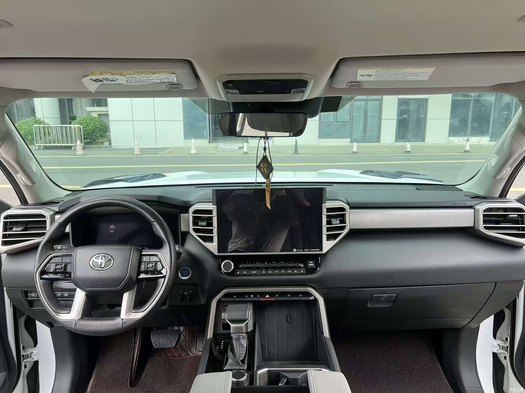 Toyota Tundra, 2023 10
