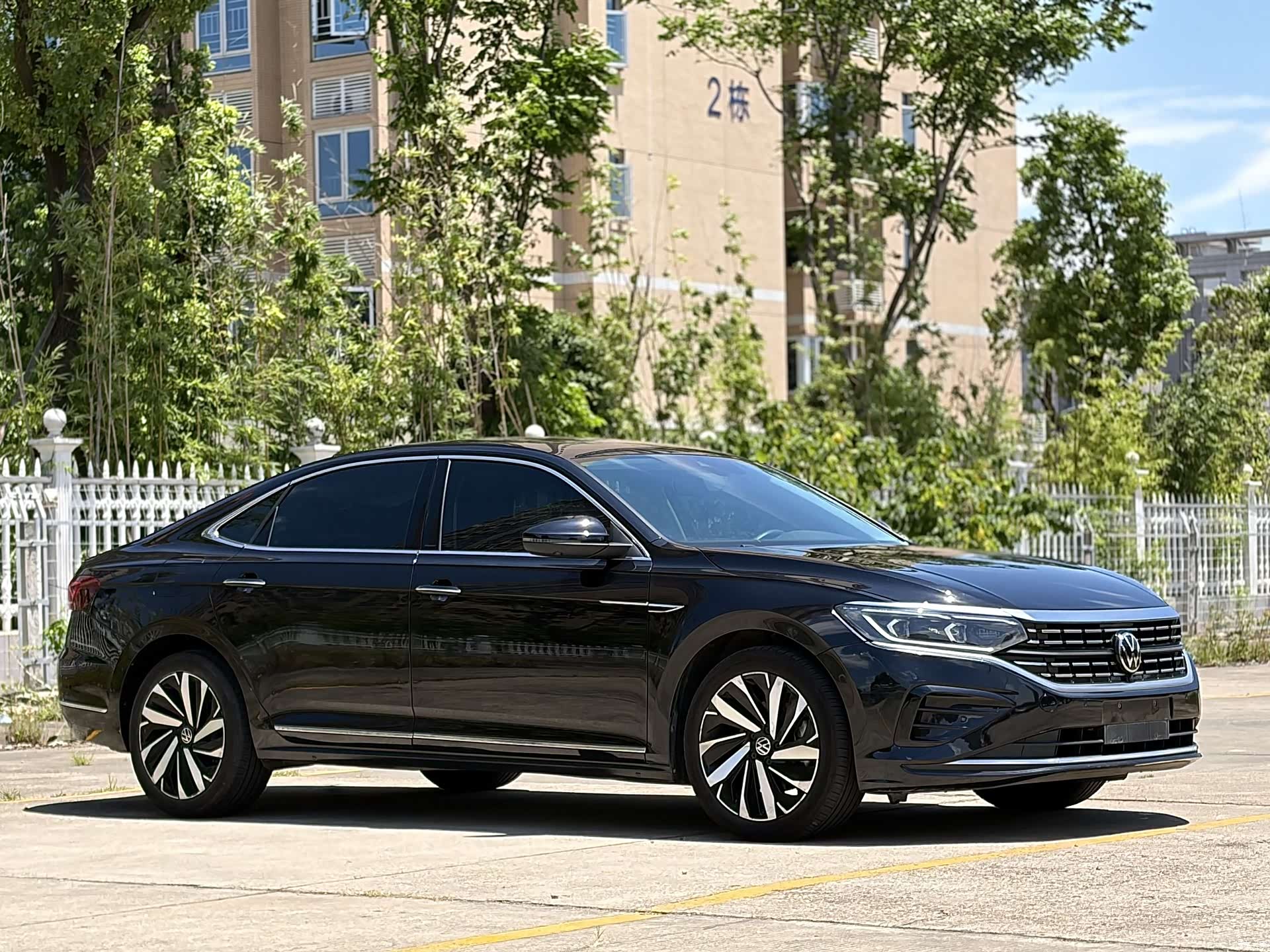 Volkswagen Passat, 2024 все фото