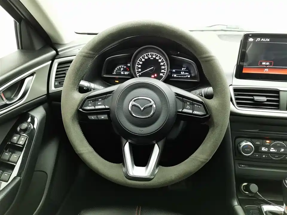 Mazda 3 Angkesaila