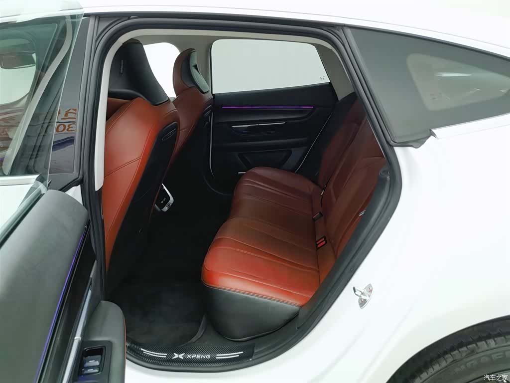 Xpeng P7, 2021 15