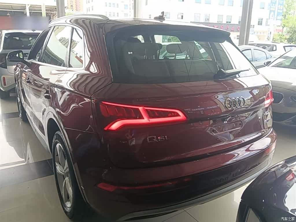 Audi Q5L, 2019 все фото