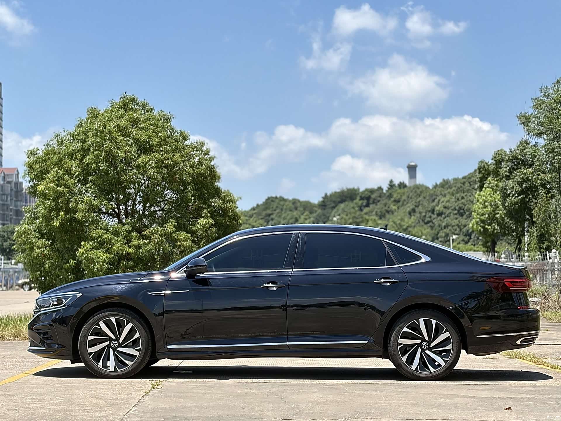 Volkswagen Passat, 2024 3