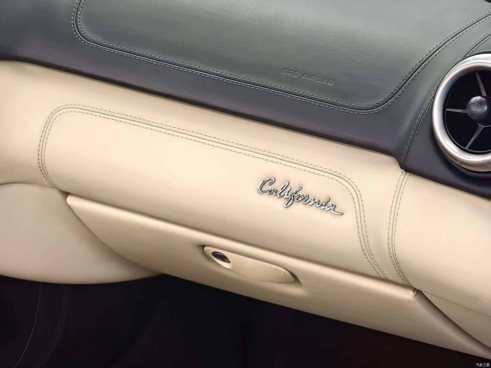 Ferrari California, 2013 11