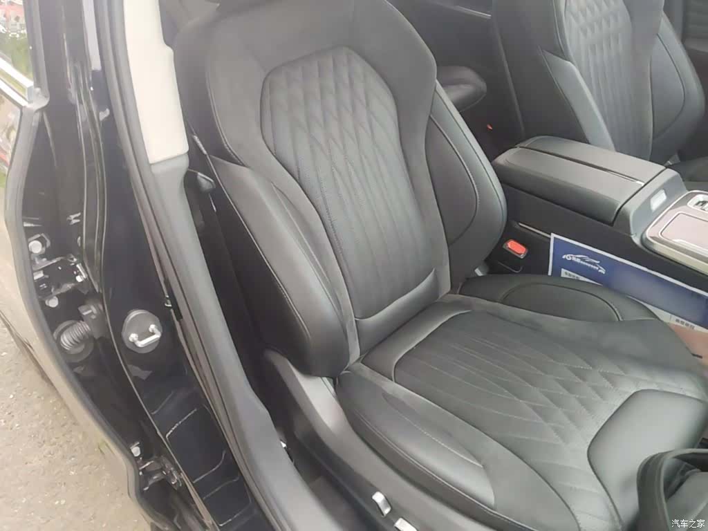 Hongqi HS5, 2023 25