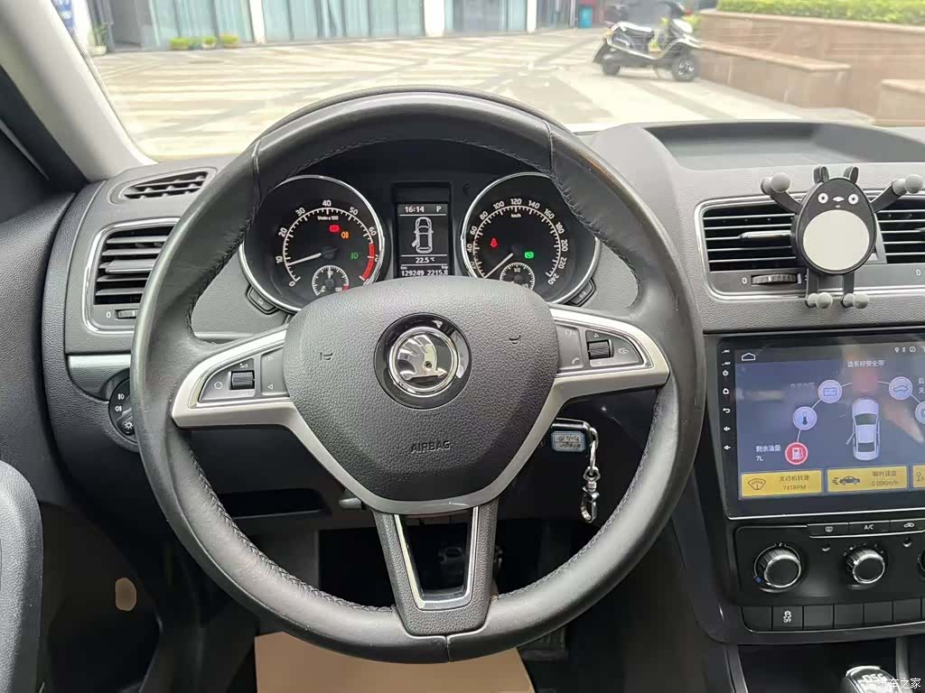 Skoda Yeti, 2017 11