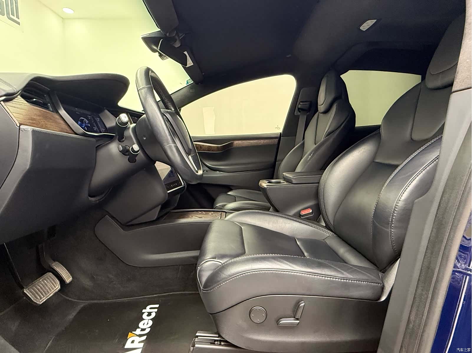 Tesla Model X, 2019 9