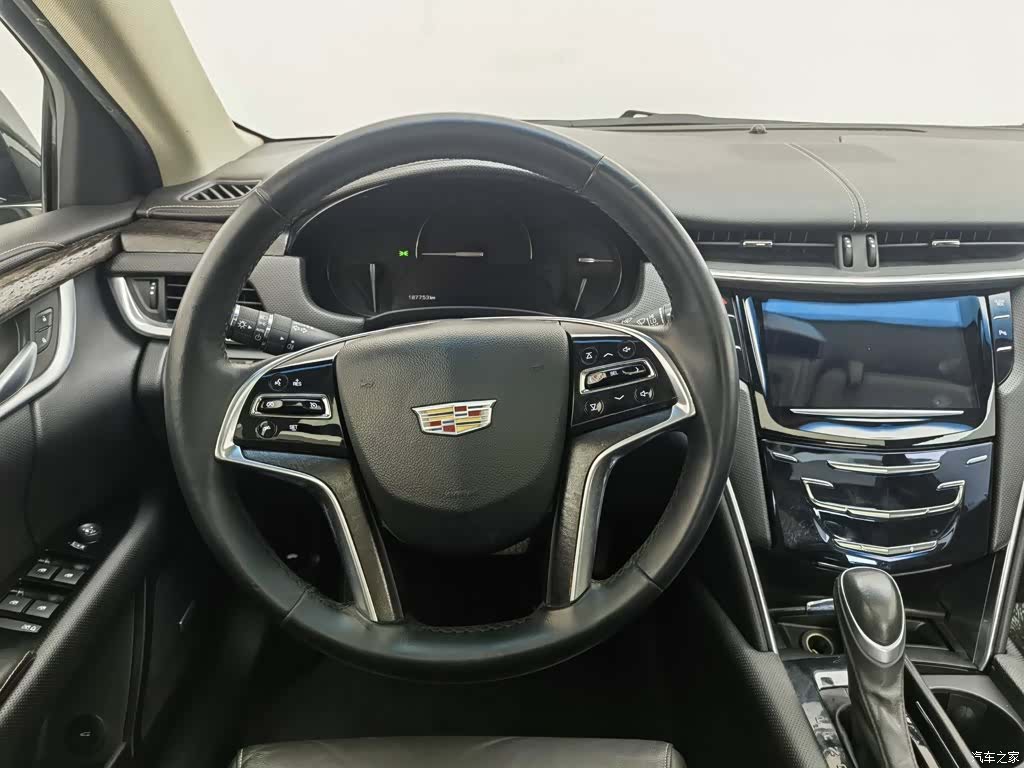 Cadillac XTS, 2018 11