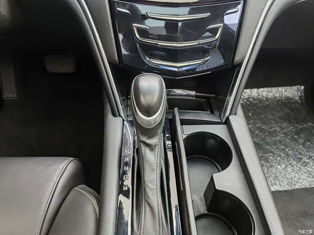 Cadillac XTS, 2018 13