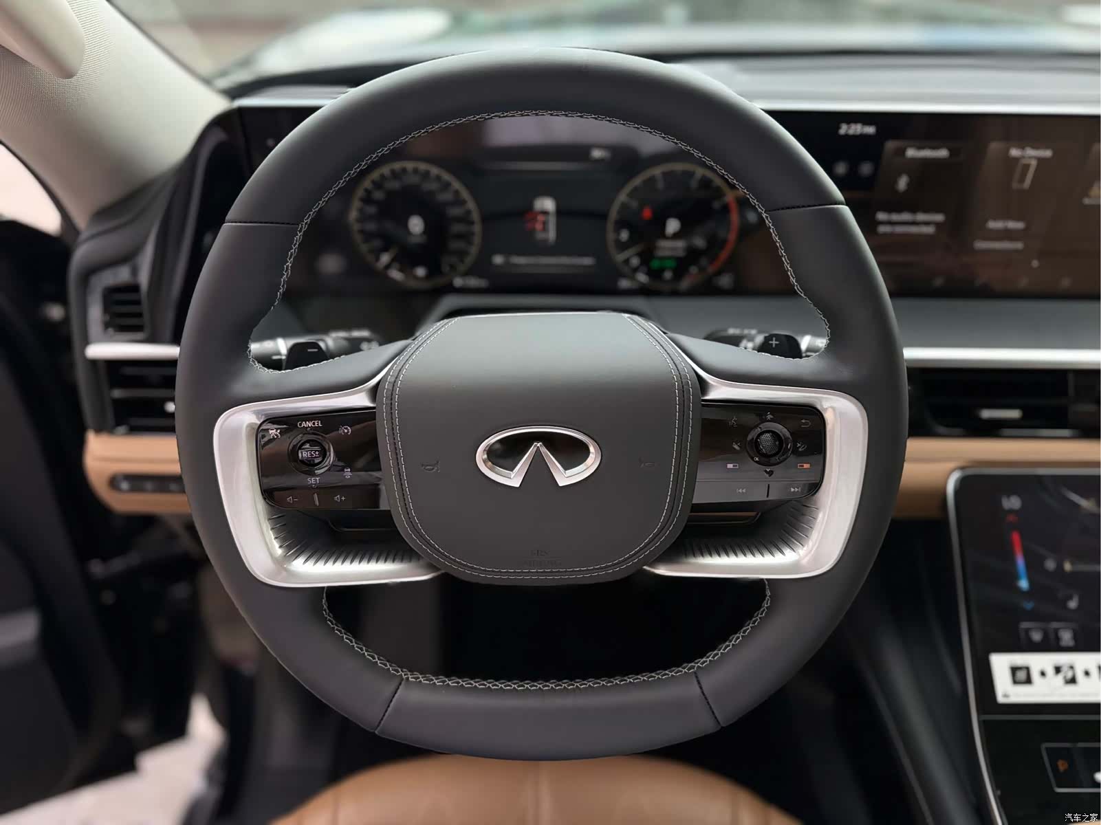 Infiniti QX80, 2025 27