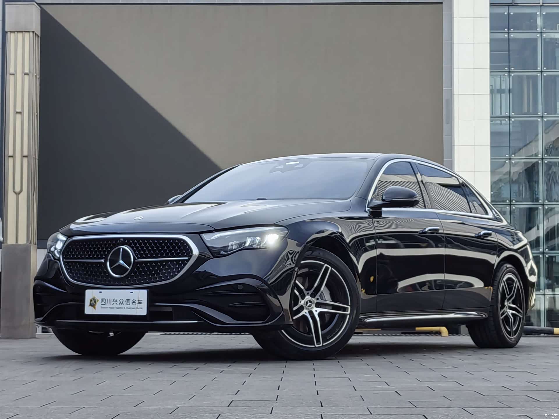 Mercedes-Benz E-Class, 2025 1