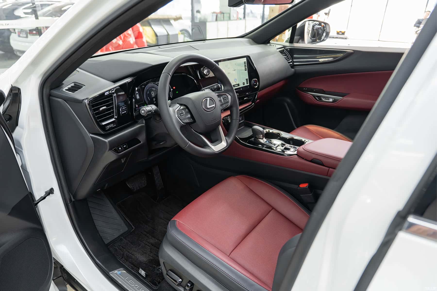 Lexus NX, 2022 9