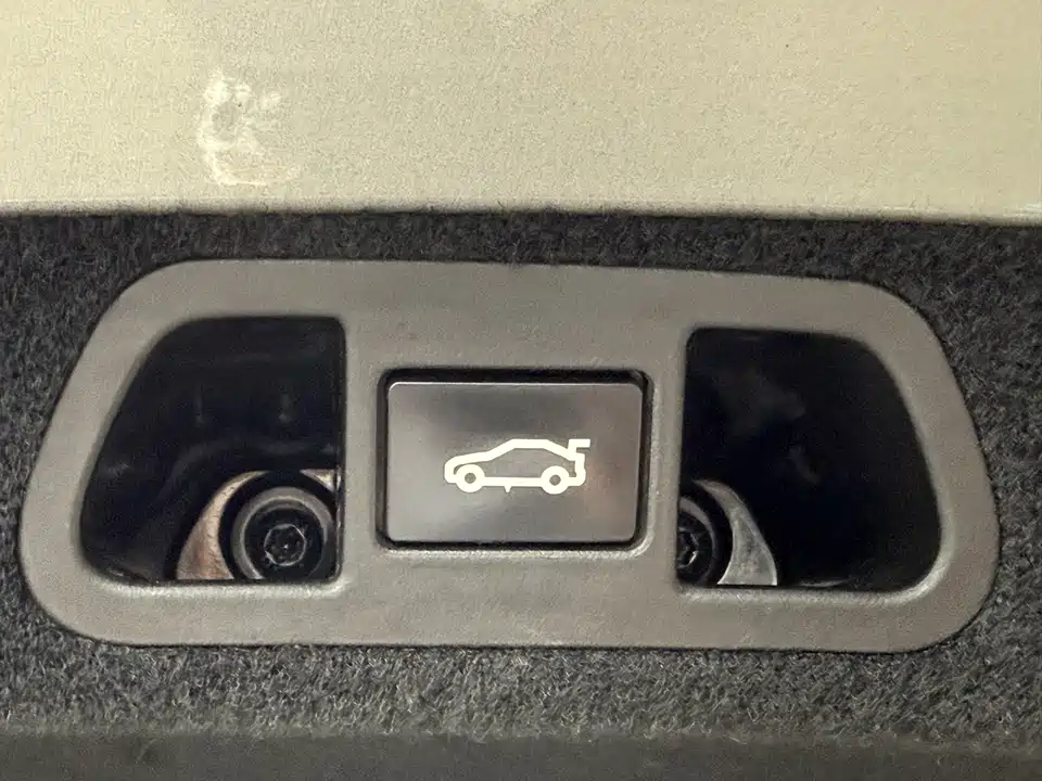 XPENG P7