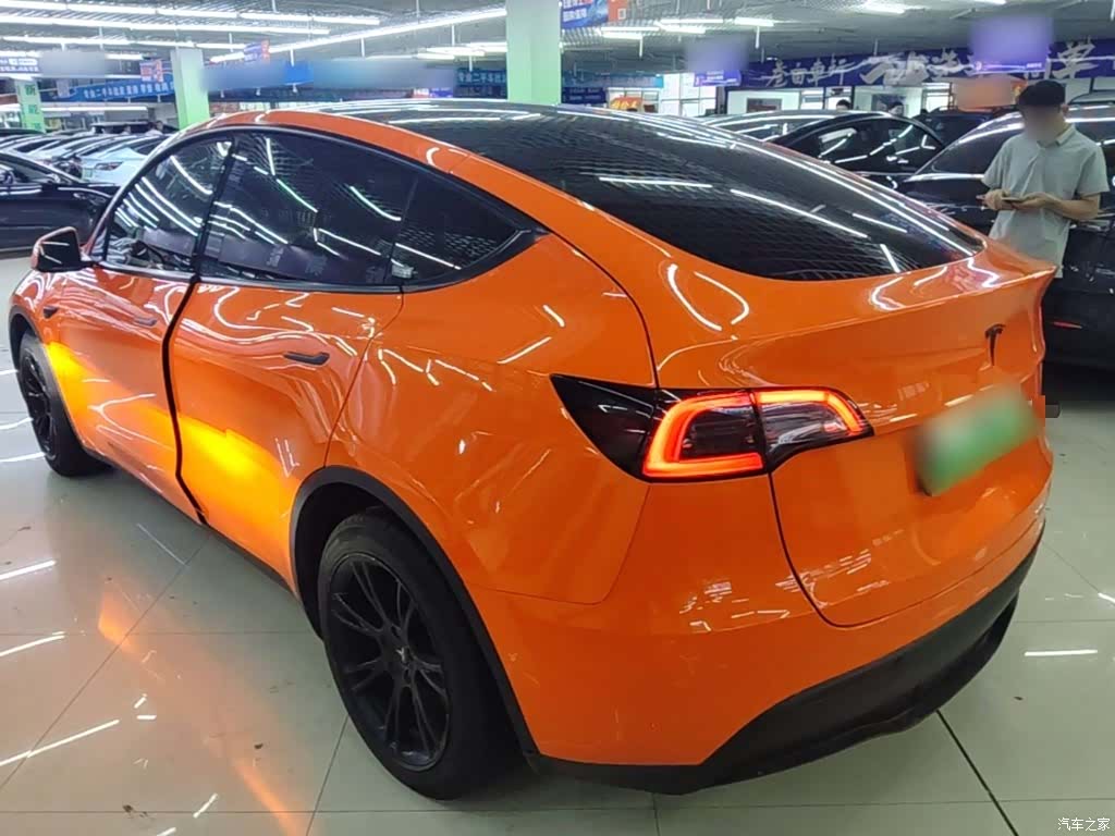 Tesla Model Y, 2021 все фото