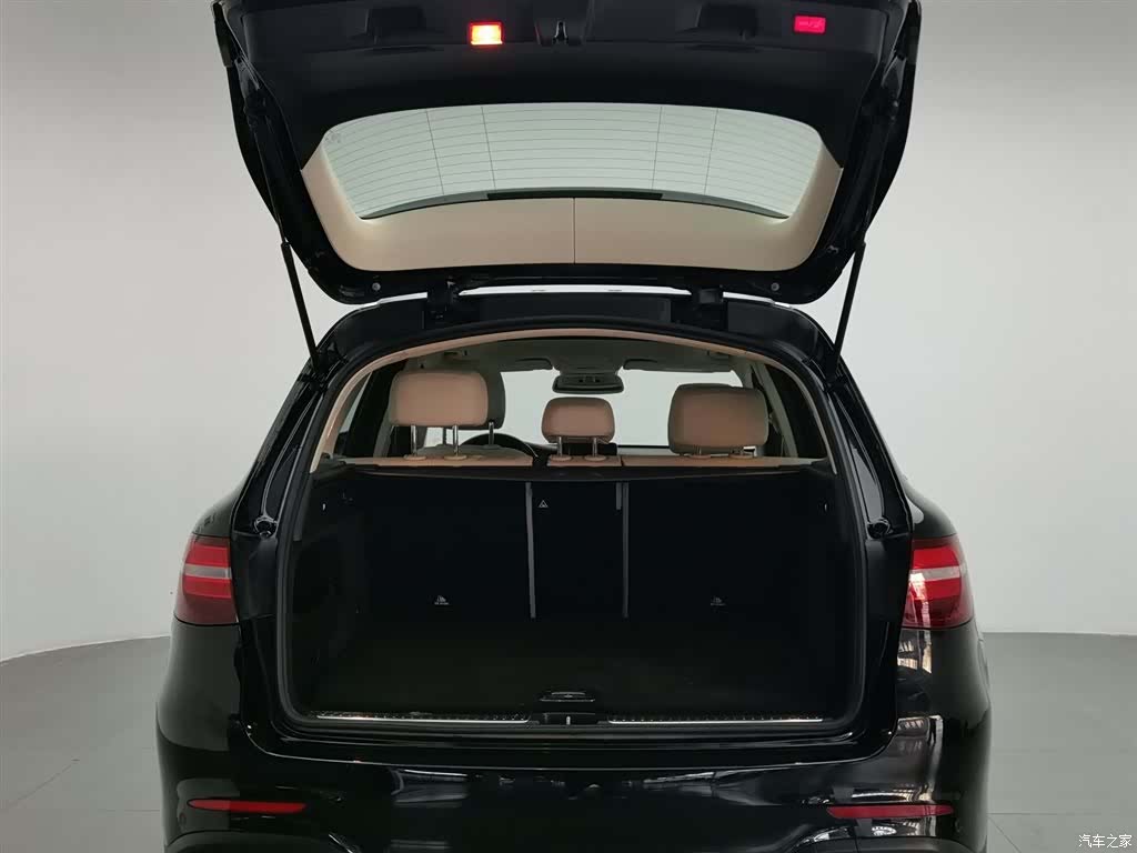 Mercedes-Benz GLC, 2017 16