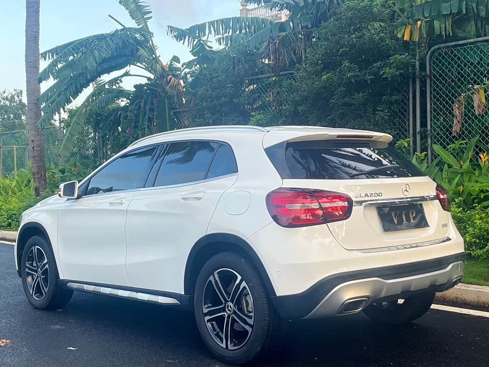 Mercedes-Benz GLA