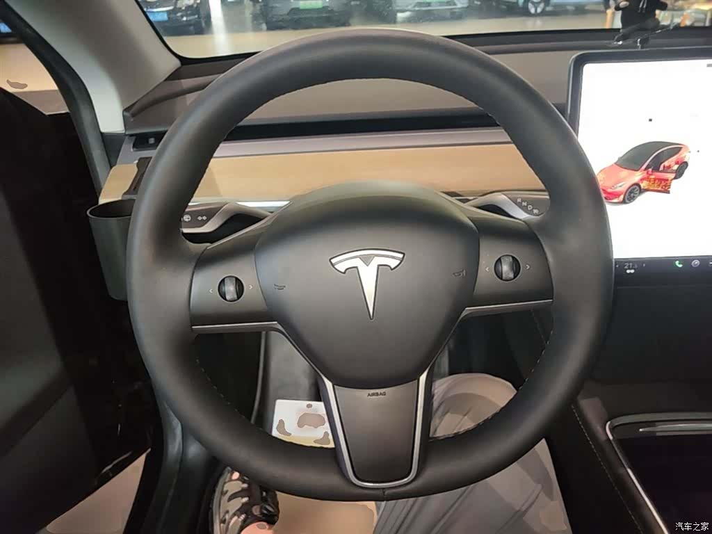 Tesla Model Y, 2022 11