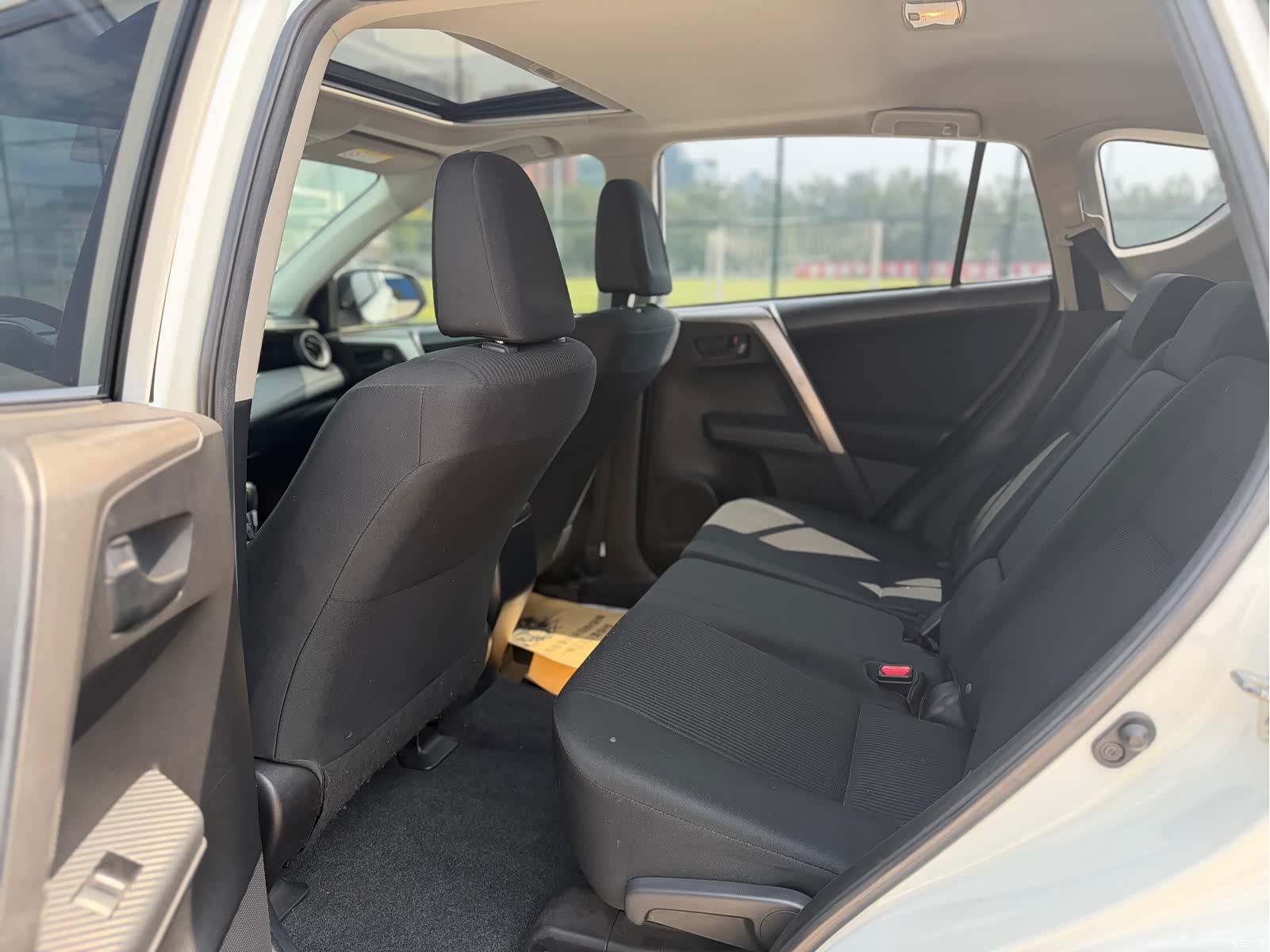 Toyota RAV4, 2016 12