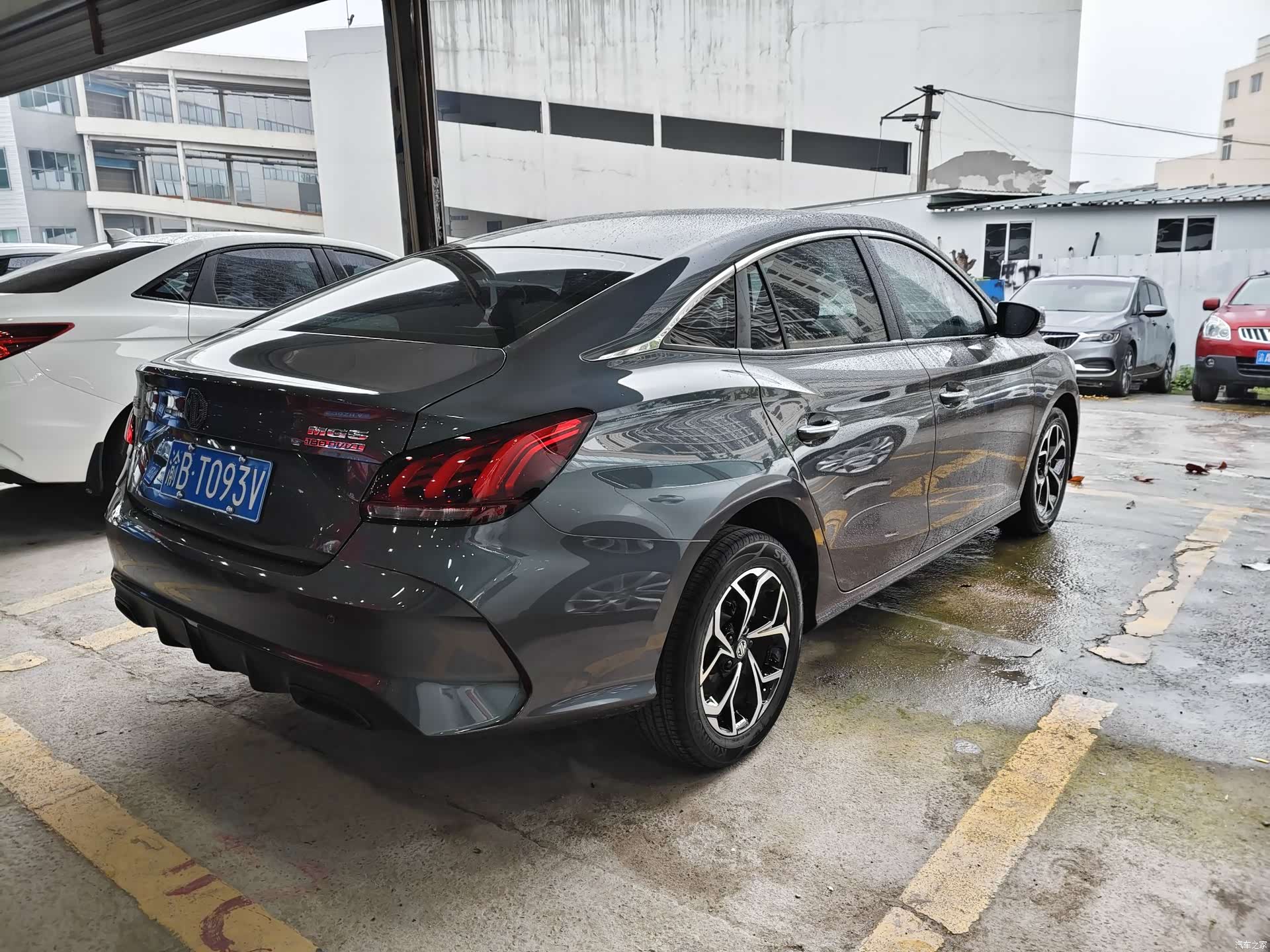MG MG5, 2024 9