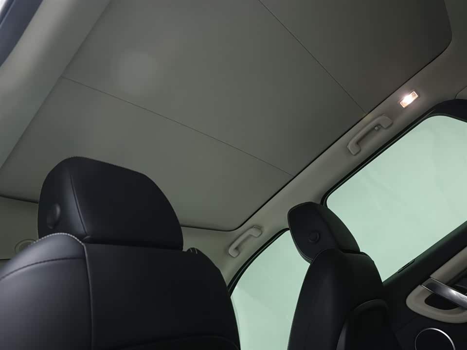 Land Rover Discover sources for sports