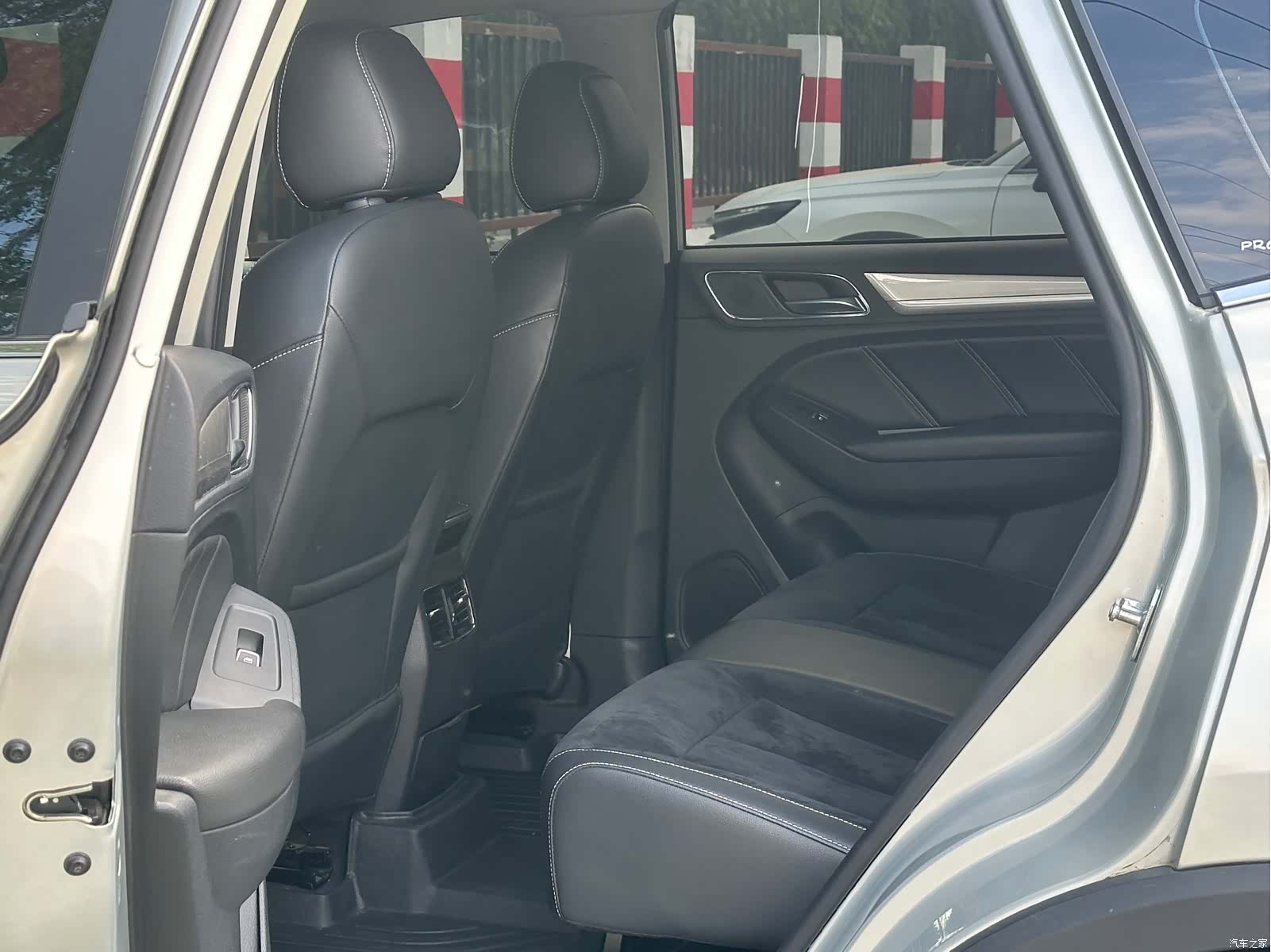 Roewe RX5, 2019 9