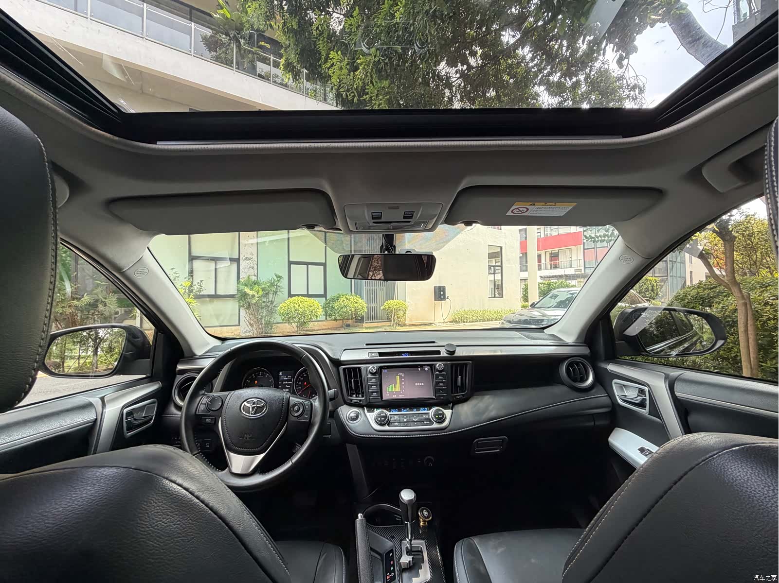 Toyota RAV4, 2017 11