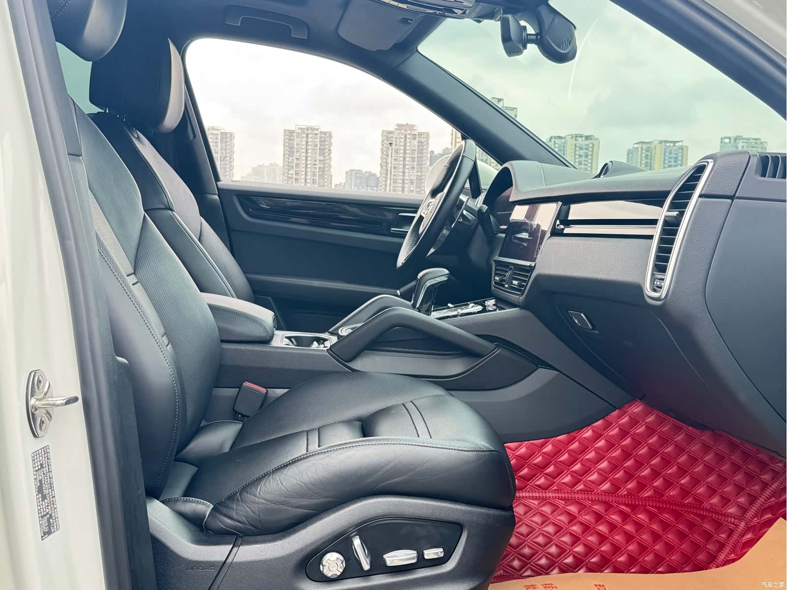 Porsche Cayenne, 2020 все фото