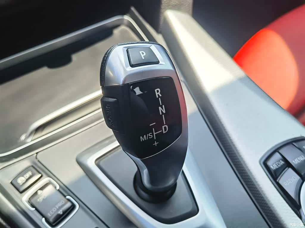 BMW 3 Series, 2016 12