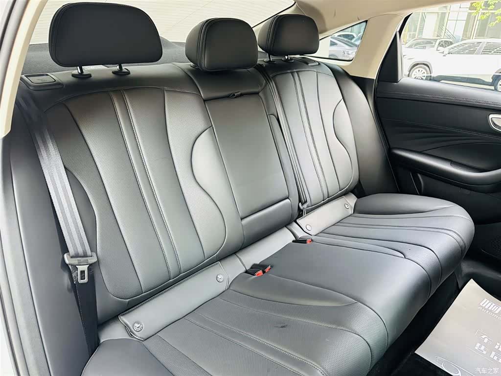 Roewe D7, 2025 8