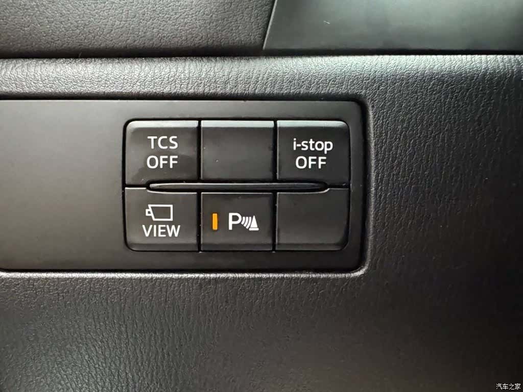 Mazda CX-4, 2023 14