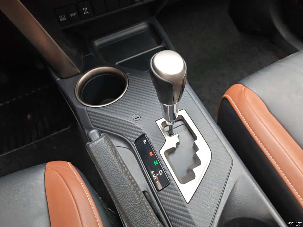 Toyota RAV4, 2014 13