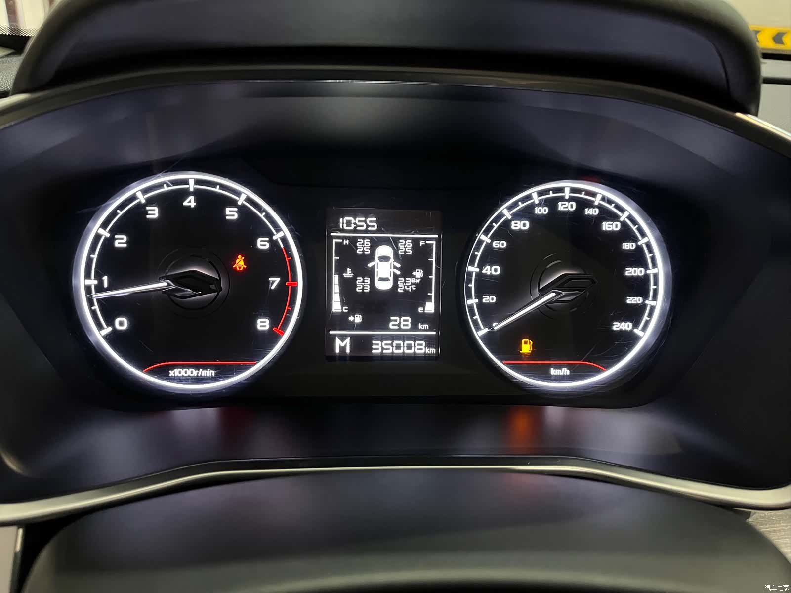Geely Coolray, 2022 15