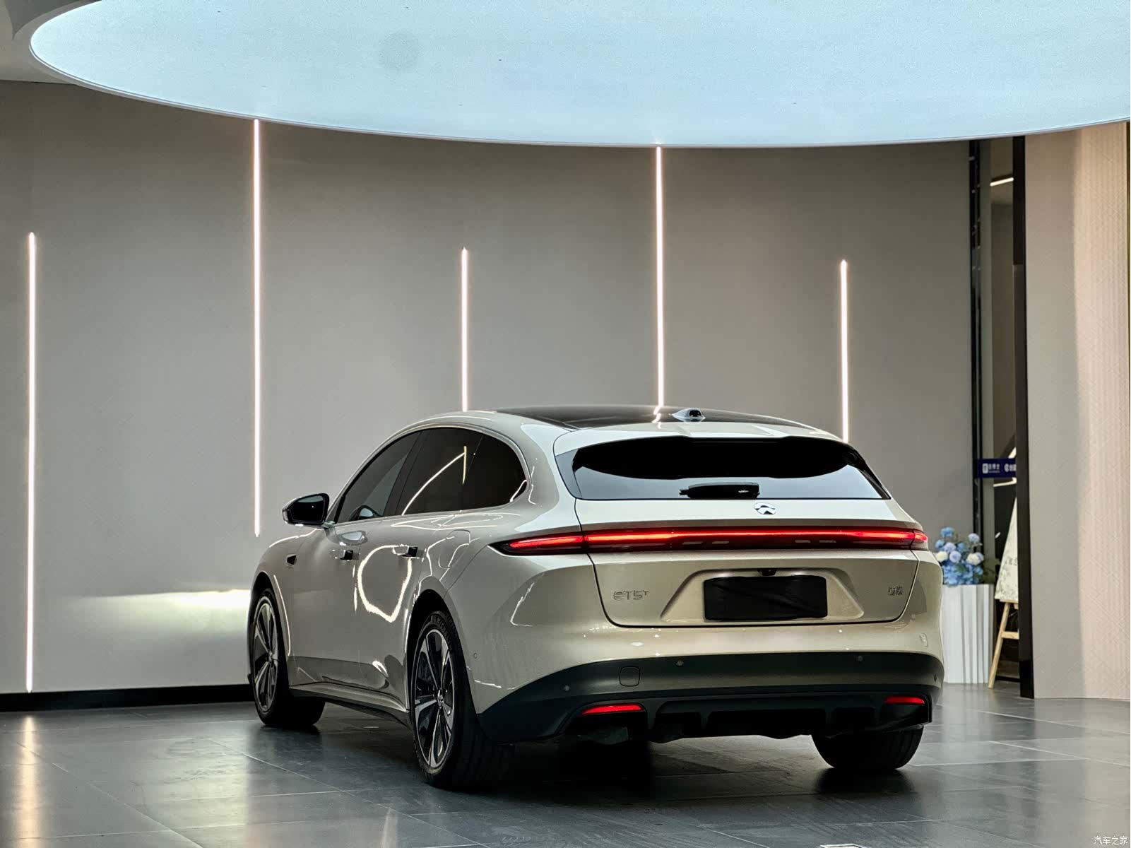 NIO ET5, 2024 10