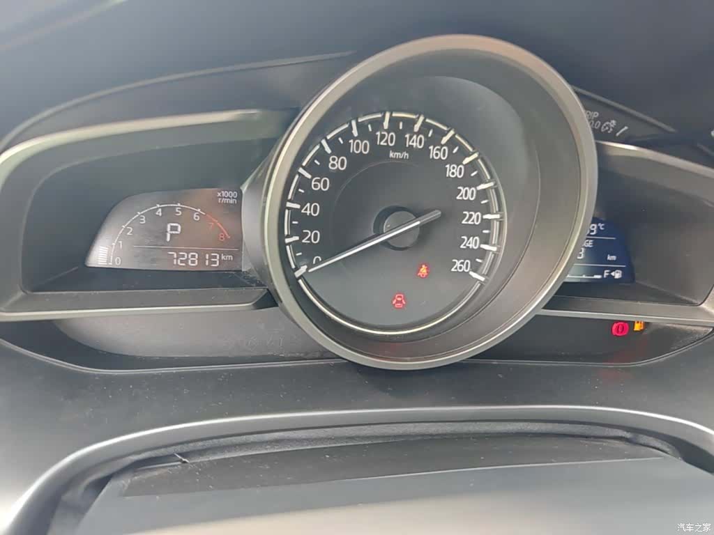 Mazda Mazda3, 2018 12