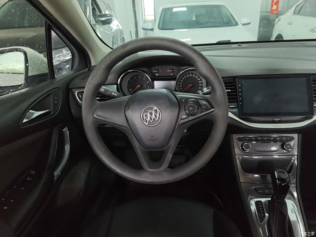 Buick Verano, 2018 11