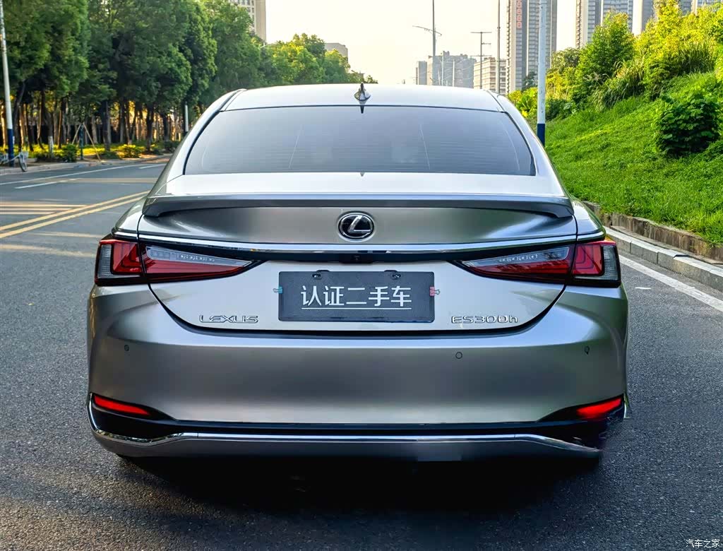 Lexus ES, 2024 6