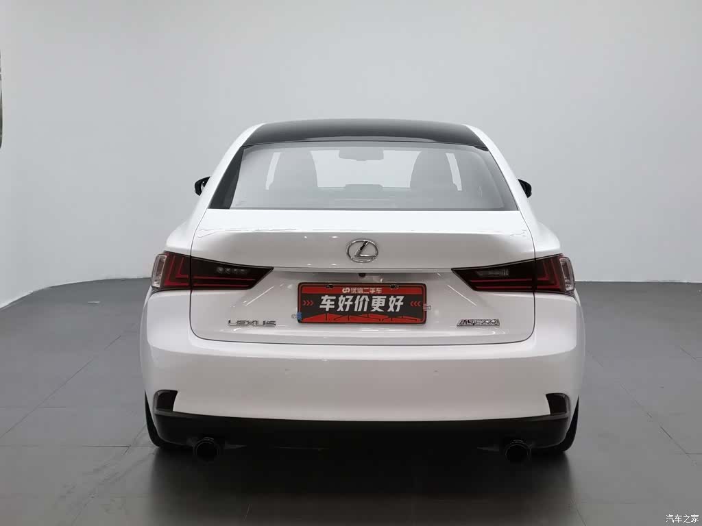 Lexus IS, 2016 4