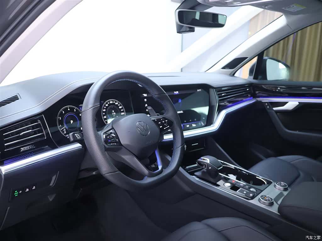 Volkswagen Touareg, 2022 11