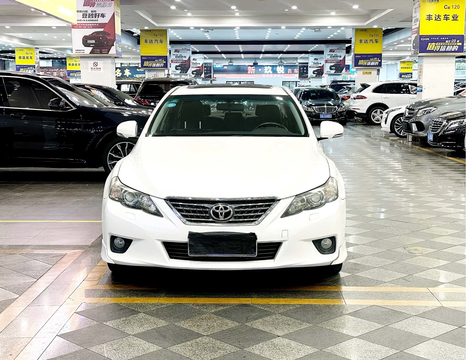 Toyota 2.5V, 2013 2