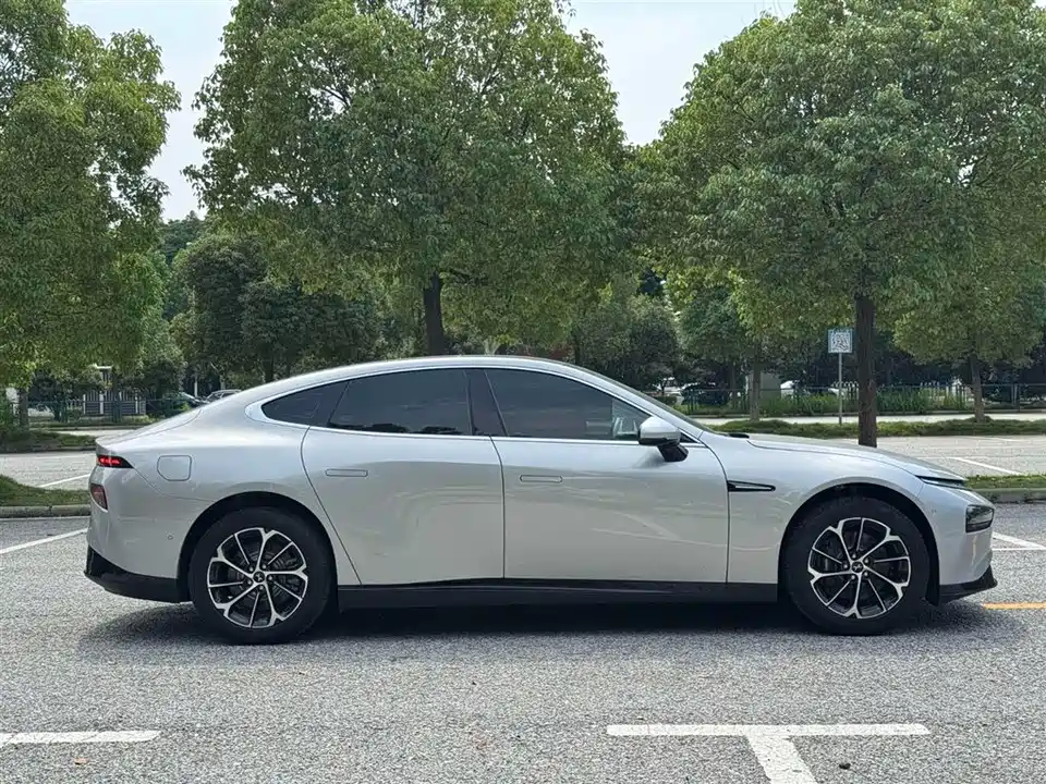 XPENG P7
