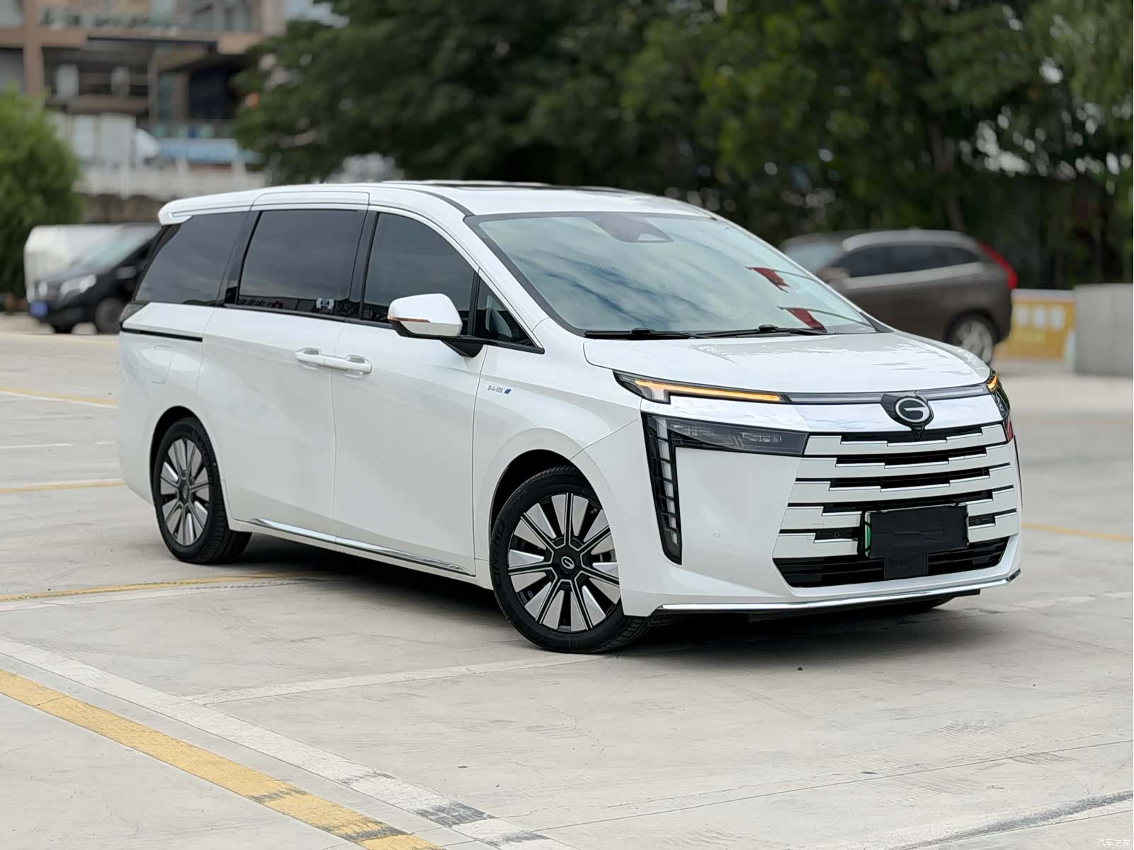 Trumpchi E8, 2024 2