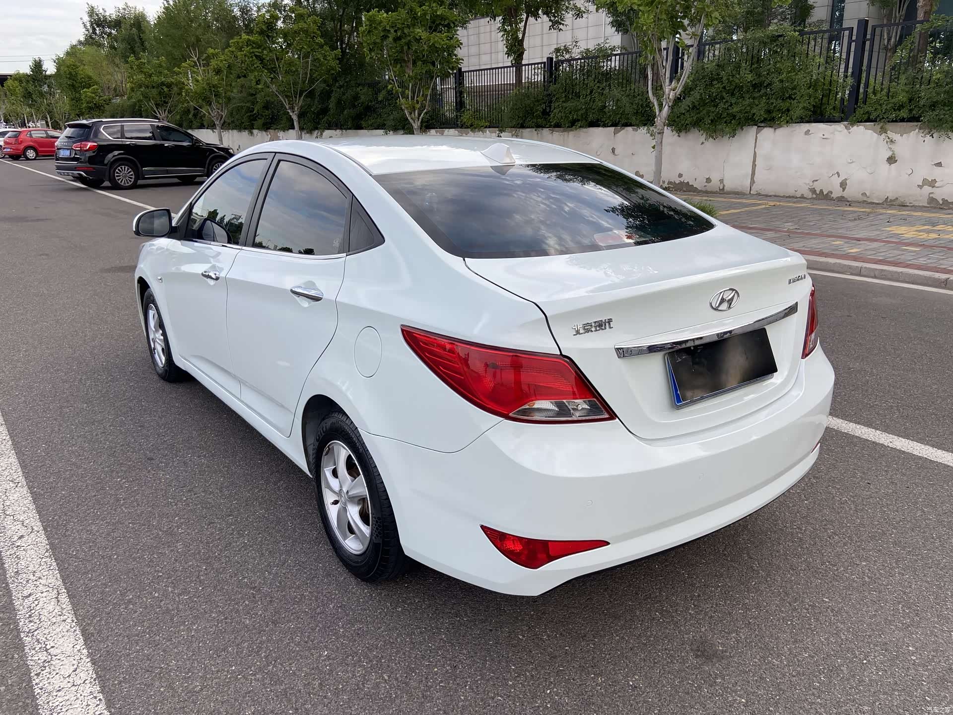 Hyundai GLX, 2016 6
