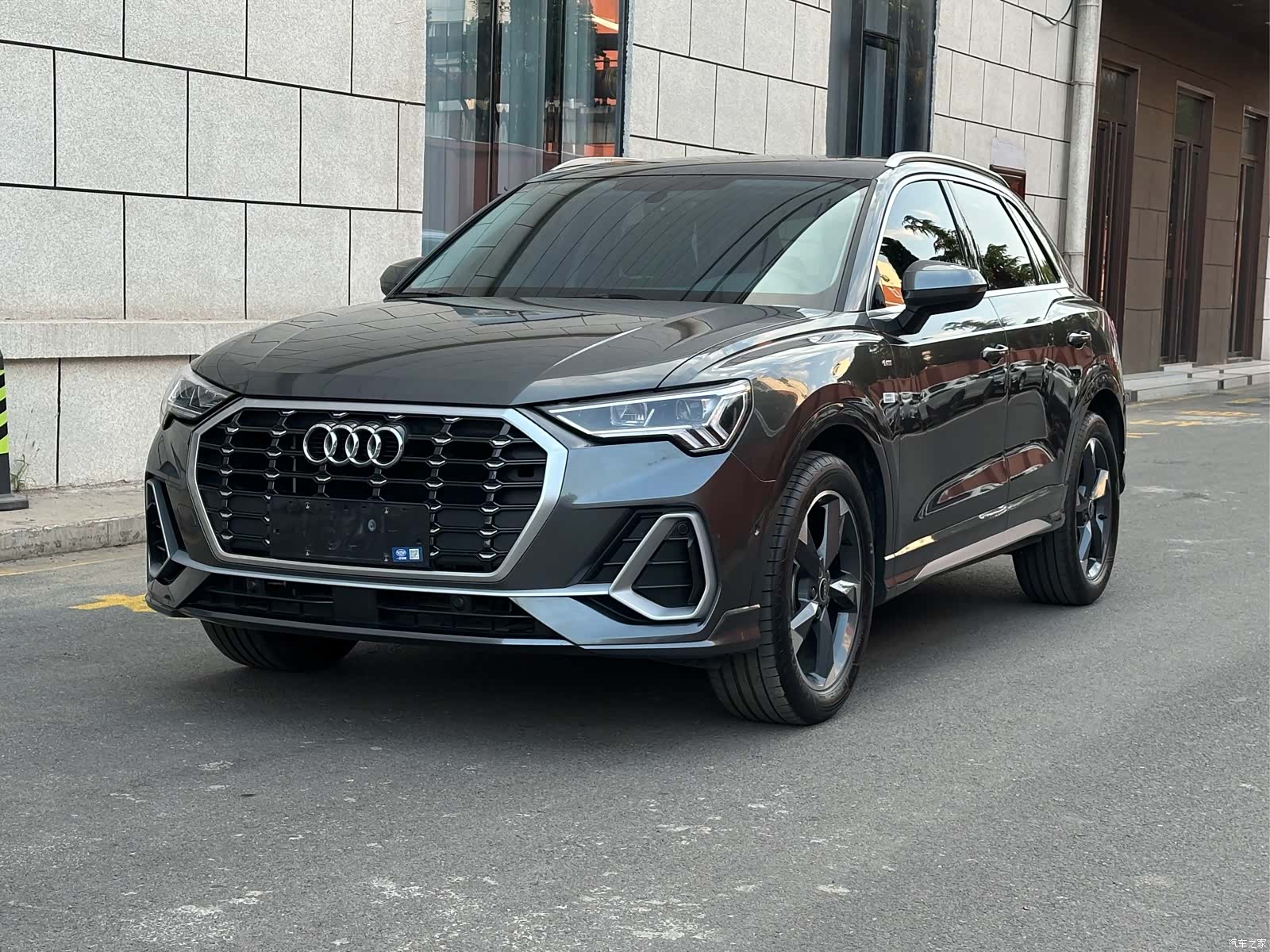 Audi Q3, 2023 1