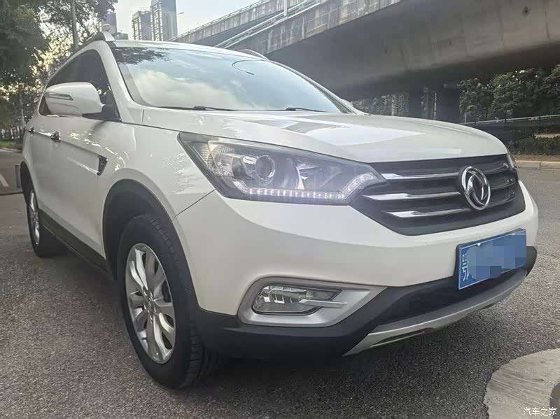 DongFeng AX7, 2016 3