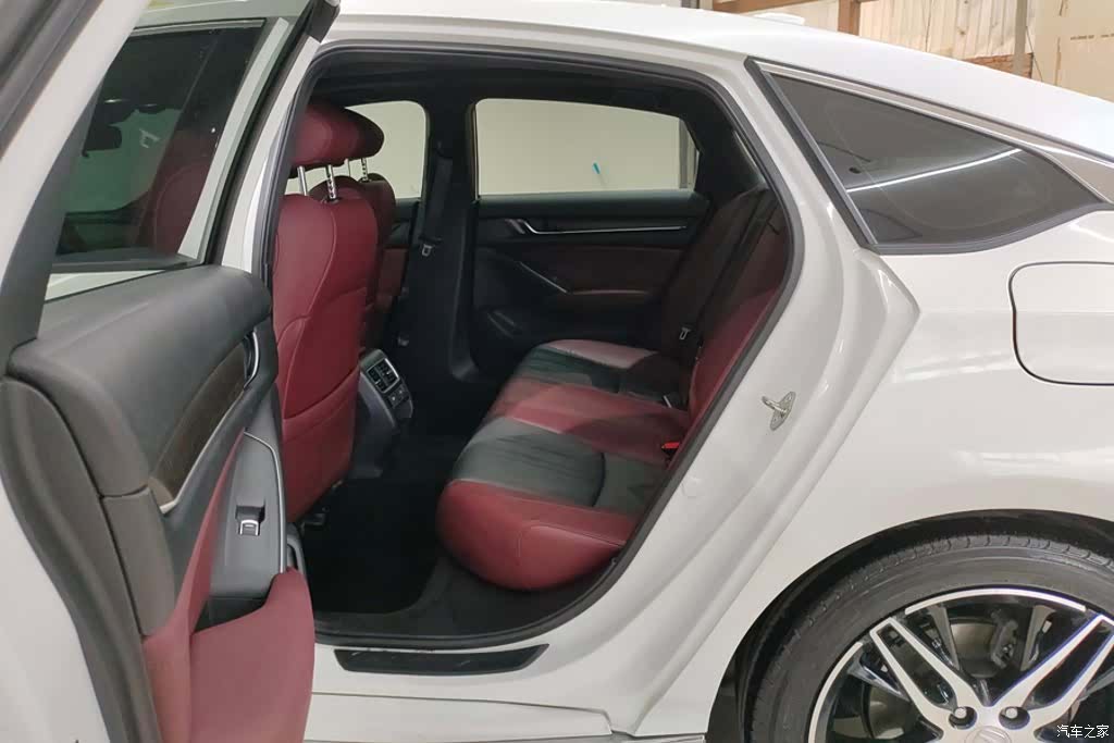 Honda Inspire, 2022 11
