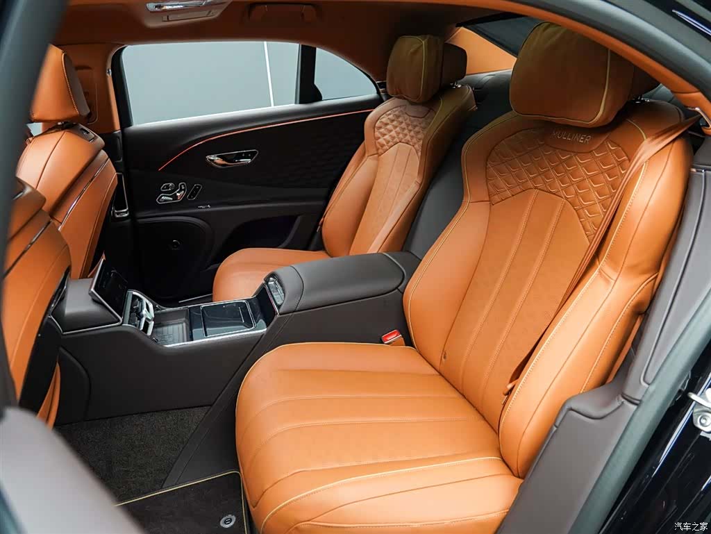 Bentley Flying Spur, 2026 13
