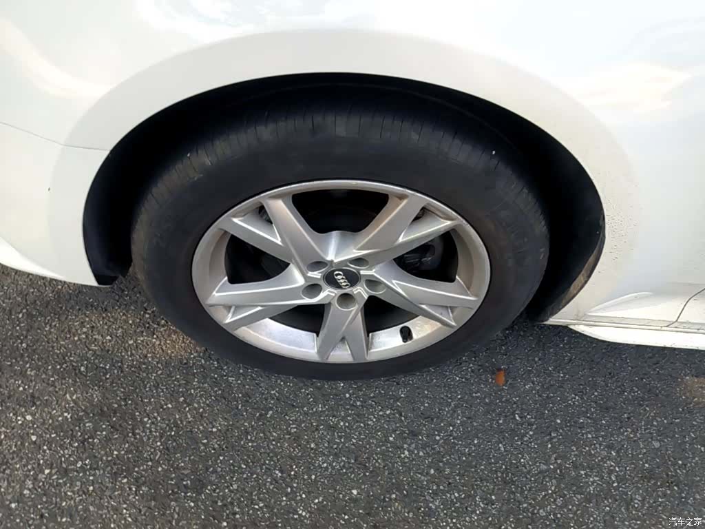 Audi A4L, 2018 23